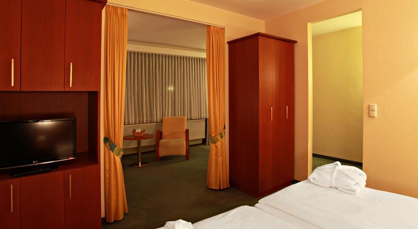 Balladins Superior Hotel Gutsmann Bad Bramstedt Bagian luar foto